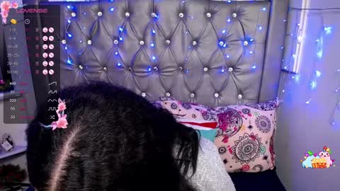 Snapshot of lila_gummy_ chatting on December 19, 2024, 3:08 pm online show from December 19, 2024, 3:08 pm