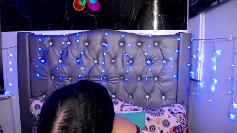 Snapshot of lila_gummy_ chatting on January 23, 2025, 2:50 pm online show from January 23, 2025, 2:50 pm