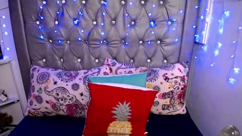 Snapshot of lila_gummy_ chatting on January 30, 2025, 5:17 pm online show from January 30, 2025, 5:17 pm