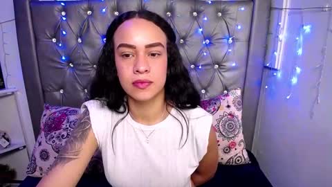 Snapshot of lila_gummy_ chatting on February 17, 2025, 2:37 pm online show from February 17, 2025, 2:37 pm