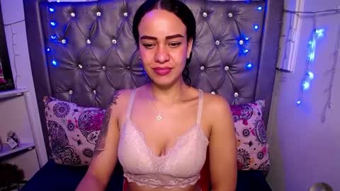 Snapshot of lila_gummy_ chatting on March 8, 2025, 6:43 am online show from March 8, 2025, 6:43 am