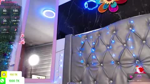 Snapshot of lila_gummy_ chatting on September 19, 2025, 11:11 am online show from September 19, 2025, 11:11 am