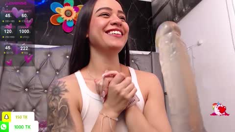 Snapshot of lila_gummy_ chatting on November 18, 2025, 3:49 pm online show from November 18, 2025, 3:49 pm