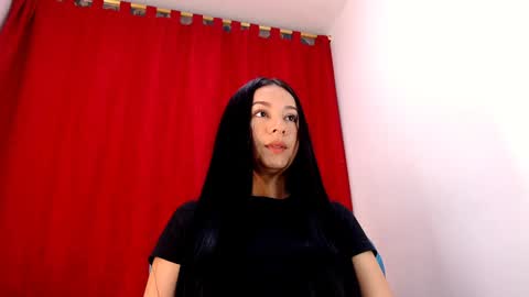 Snapshot of lila_pinky chatting on December 19, 2024, 2:46 pm L I L A online show from December 19, 2024, 2:46 pm