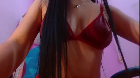 Snapshot of lila_pinky chatting on December 22, 2024, 5:42 pm L I L A online show from December 22, 2024, 5:42 pm