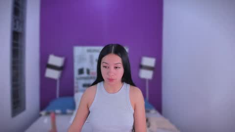 Snapshot of lila_pinky chatting on September 19, 2025, 12:06 pm L I L A online show from September 19, 2025, 12:06 pm