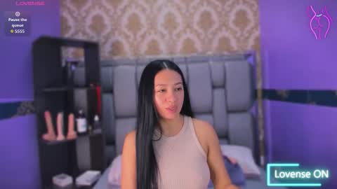 Snapshot of lila_pinky chatting on October 7, 2025, 12:13 pm L I L A online show from October 7, 2025, 12:13 pm