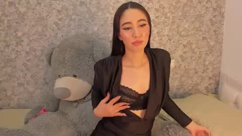 Lila Clark online show from March 4, 2026, 9:21 pm