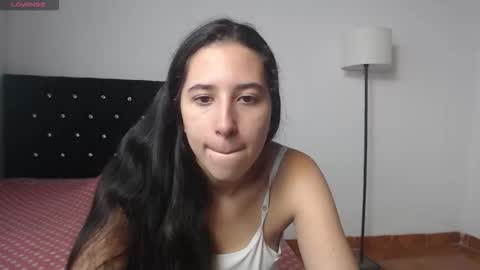 Lila Cream online show from October 17, 2025, 2:52 pm