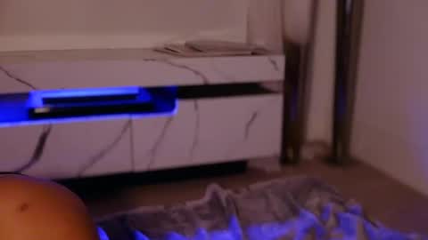 Rebecca online show from September 17, 2025, 4:47 am