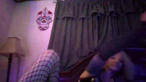 Snapshot of lilbit4u chatting on December 20, 2024, 7:01 am lilbit4u online show from December 20, 2024, 7:01 am