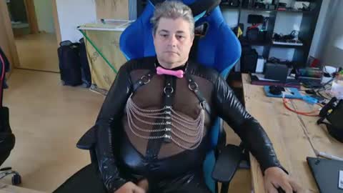 lildickman online show from July 10, 2026, 7:34 am