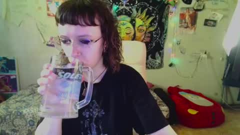 Snapshot of lileyfoxxx chatting on July 7, 2026, 11:36 am Lil online show from July 7, 2026, 11:36 am