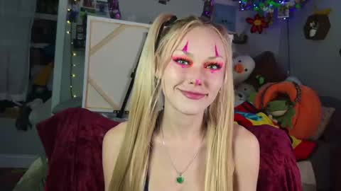 LilSquirt online show from November 4, 2025, 7:13 pm