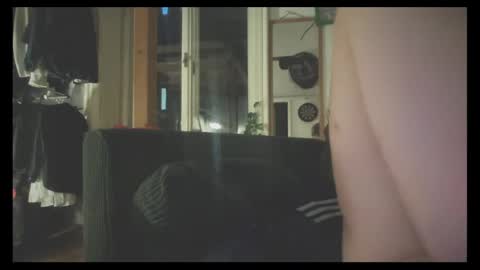 lilginge1 online show from April 3, 2026, 7:45 pm