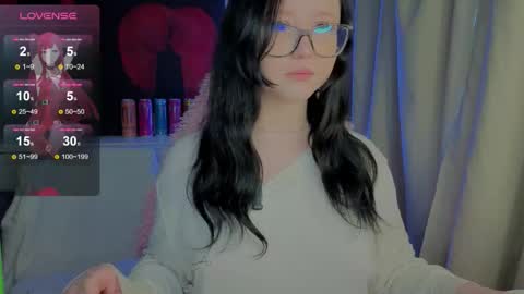 Nika and Lori online show from November 20, 2025, 10:48 am