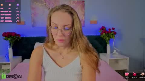 Lili online show from September 11, 2025, 12:44 am