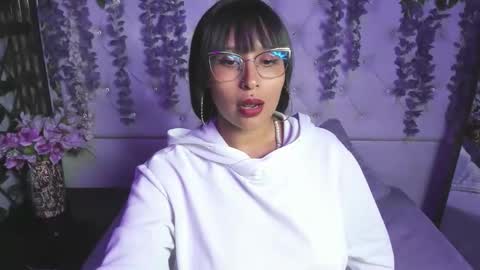 LILI CANDIES online show from February 18, 2026, 2:18 am