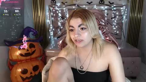 Lili online show from October 10, 2025, 4:22 am