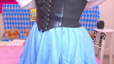 Snapshot of lili_flowerr chatting on October 2, 2025, 10:22 am Lilli follow me kiss online show from October 2, 2025, 10:22 am