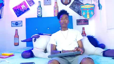 Snapshot of lili_roussi chatting on March 24, 2026, 8:14 pm lili_roussi online show from March 24, 2026, 8:14 pm