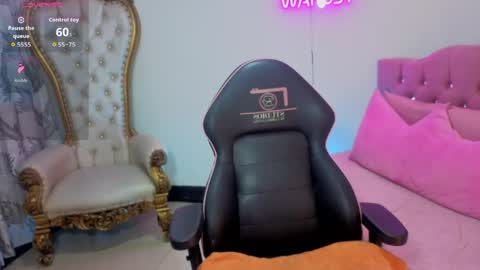 LILI online show from May 18, 2026, 3:24 am