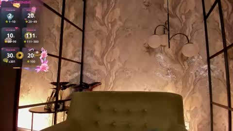 Lily online show from October 24, 2025, 8:05 pm