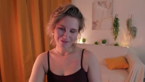 Snapshot of lilian_daniels chatting on November 24, 2025, 12:21 am Lilian online show from November 24, 2025, 12:21 am