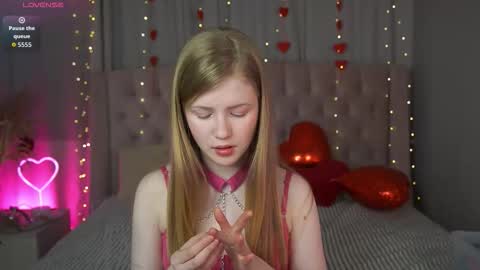 Lilian online show from February 10, 2026, 12:09 pm