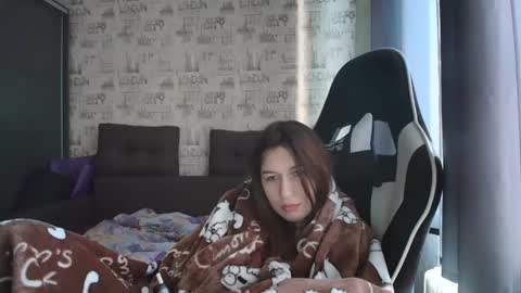 liliawoolf online show from May 11, 2026, 5:13 am