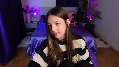 Lili Bakery online show from December 6, 2024, 4:03 am