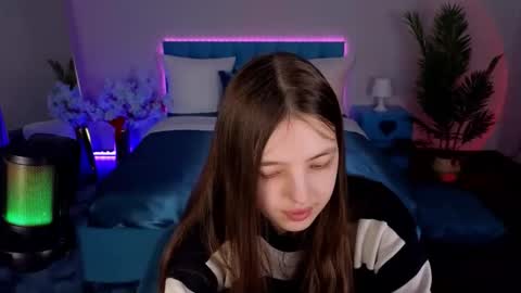 Lili Bakery online show from February 3, 2026, 2:53 am