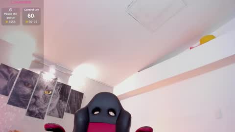 Lili Cooper online show from September 19, 2025, 4:25 am