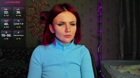 Lilie online show from October 14, 2025, 7:03 pm