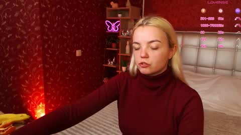 Lilie online show from February 6, 2025, 11:15 pm