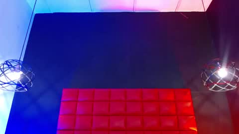 LILIH online show from November 11, 2025, 12:38 pm