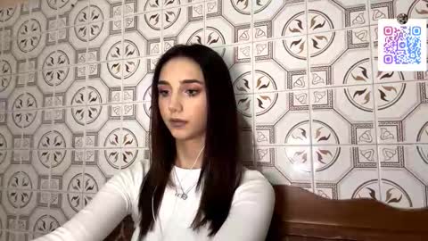 Lina online show from November 27, 2025, 10:12 pm