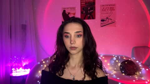 Lina online show from April 6, 2026, 10:22 pm