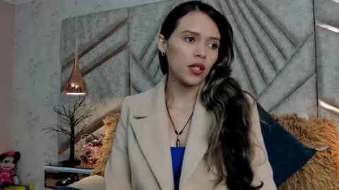 LilyJensen online show from November 16, 2025, 7:52 pm