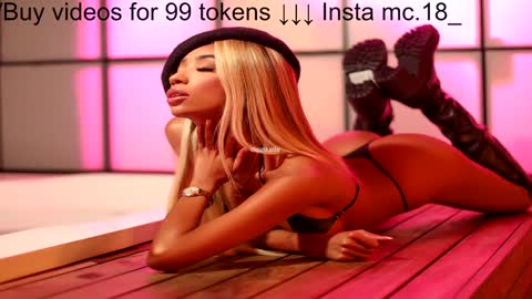 Snapshot of lilipinkette chatting on December 20, 2024, 4:53 am Lili online show from December 20, 2024, 4:53 am