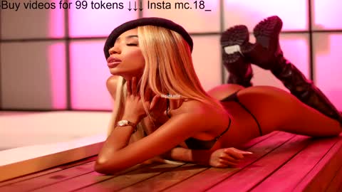 Snapshot of lilipinkette chatting on December 22, 2024, 4:17 am Lili online show from December 22, 2024, 4:17 am