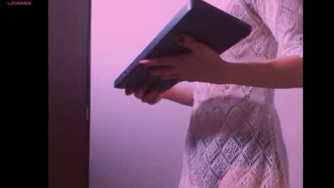 Snapshot of lilit233 chatting on February 13, 2026, 9:22 pm lilit233 online show from February 13, 2026, 9:22 pm