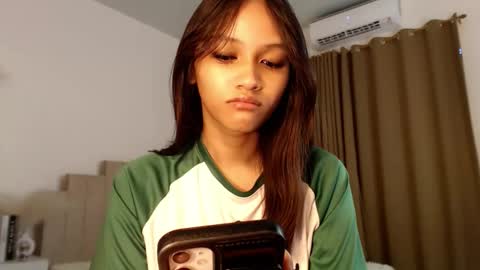 Chloe online show from October 16, 2025, 4:57 am