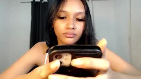 Chloe online show from March 4, 2026, 6:03 pm