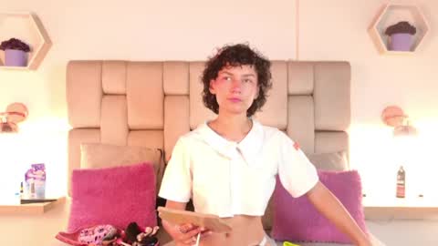 lilith__777 online show from May 4, 2026, 12:23 pm