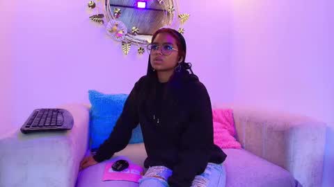 lilith_and_draven online show from November 5, 2025, 8:42 pm