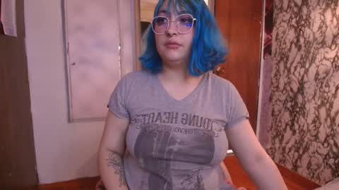 Snapshot of lilith_curvy chatting on October 1, 2025, 7:53 pm online show from October 1, 2025, 7:53 pm