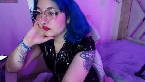 Snapshot of lilith_curvy chatting on October 29, 2025, 7:48 pm online show from October 29, 2025, 7:48 pm