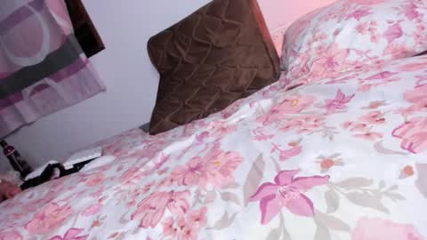 Lili online show from November 5, 2025, 2:55 am