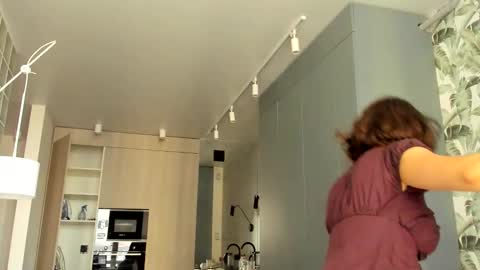 Snapshot of lilith_lutherlow chatting on November 6, 2025, 9:43 am lilith online show from November 6, 2025, 9:43 am